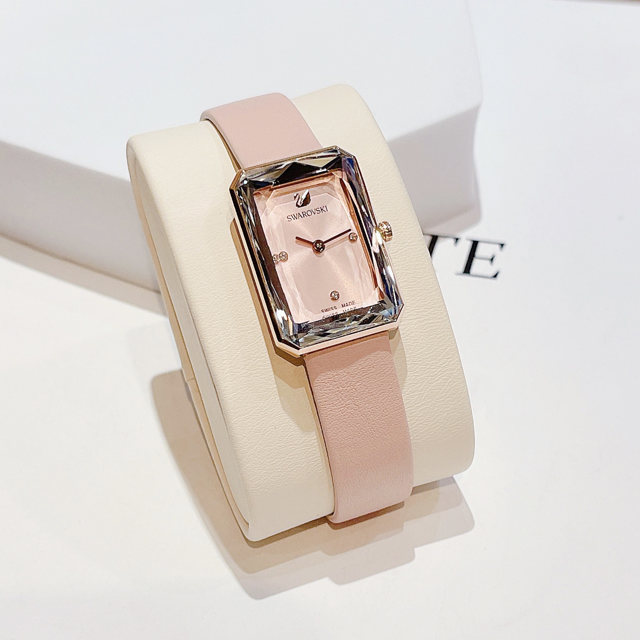 MSP: 68.W.SWISS.WOMEN