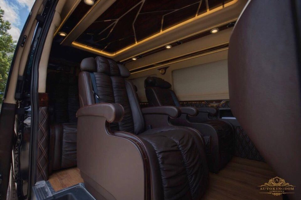 Cho thuê xe LIMOUSINE 1