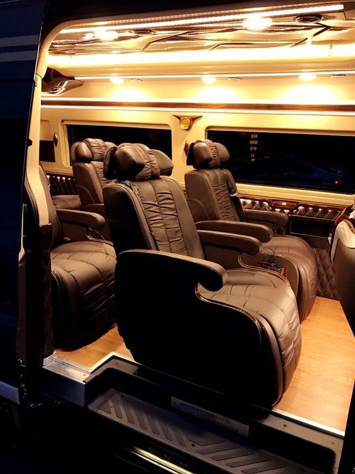 Cho thuê xe LIMOUSINE 5