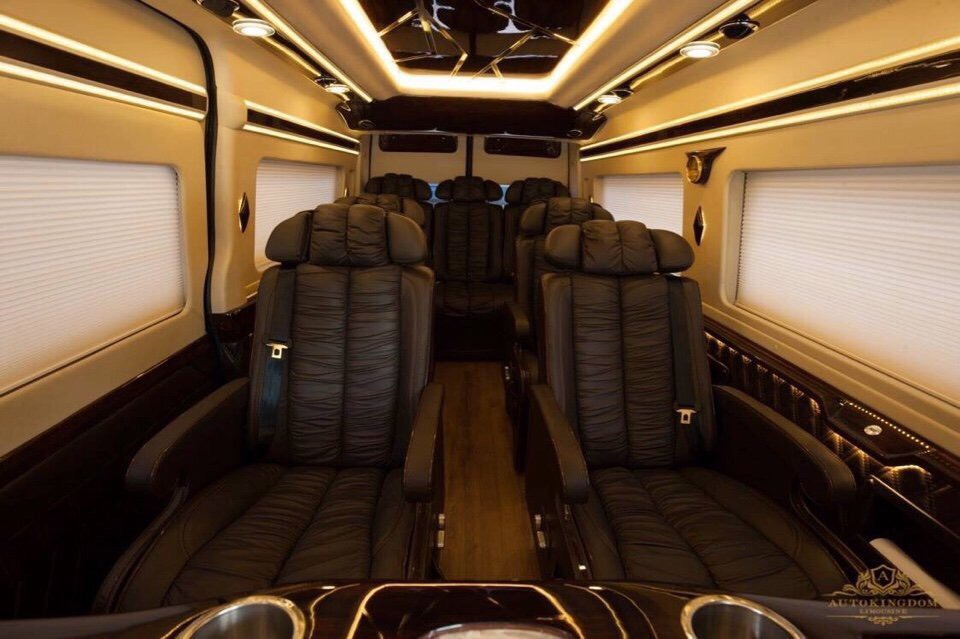 Cho thuê xe LIMOUSINE 2
