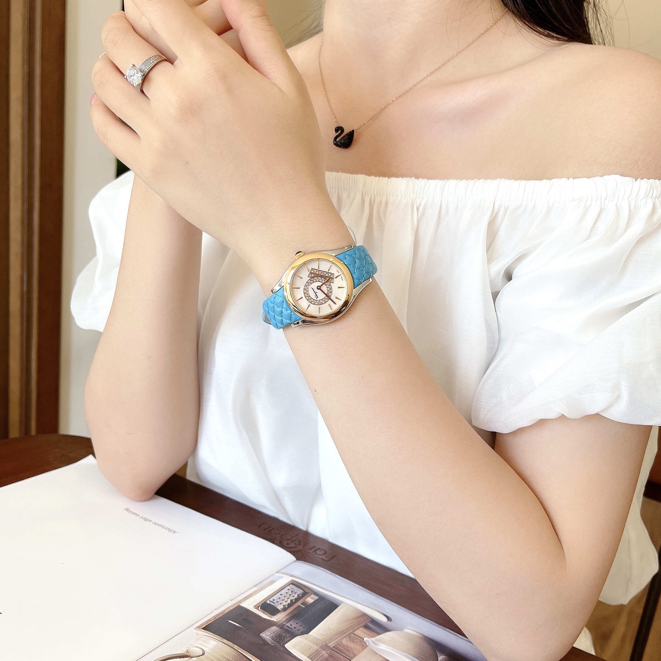 MSP: 265.W.SWISS.WOMEN